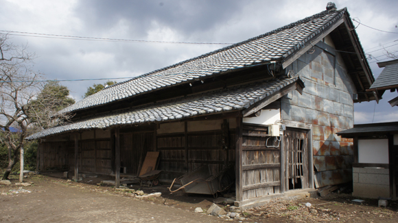 築100年の家(古民家再生住宅)栃木県真岡市Ｉ様邸の施工事例02施工前。納屋として使われていました。この建物をお住まいとして全面リフォームします。
