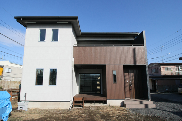 家族がつながる大きな吹き抜けリビングの家 宇都宮市m様邸 鳥羽工務店 栃木県の工務店 ハウスメーカー 住宅メーカー 建築会社